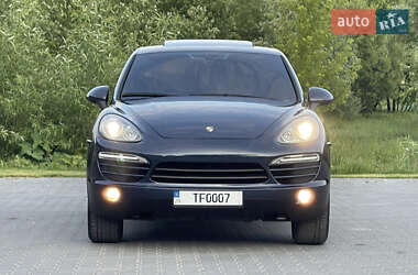Внедорожник / Кроссовер Porsche Cayenne 2012 в 
