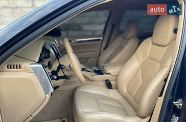 Внедорожник / Кроссовер Porsche Cayenne 2012 в 