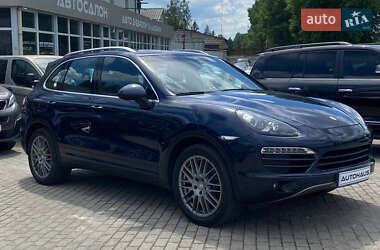 Позашляховик / Кросовер Porsche Cayenne 2012 в 