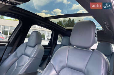 Позашляховик / Кросовер Porsche Cayenne 2012 в 
