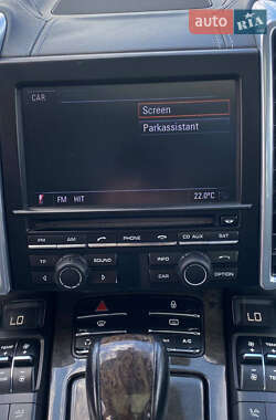 Позашляховик / Кросовер Porsche Cayenne 2012 в 