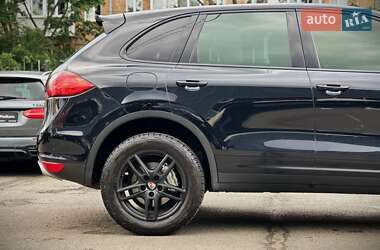 Внедорожник / Кроссовер Porsche Cayenne 2013 в 