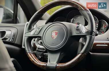 Внедорожник / Кроссовер Porsche Cayenne 2013 в 