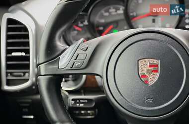 Внедорожник / Кроссовер Porsche Cayenne 2013 в 