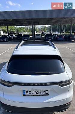 Внедорожник / Кроссовер Porsche Cayenne 2018 в 