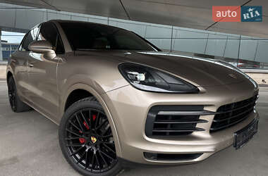 Внедорожник / Кроссовер Porsche Cayenne 2018 в Киеве