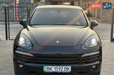 Внедорожник / Кроссовер Porsche Cayenne 2011 в 