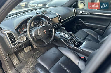 Внедорожник / Кроссовер Porsche Cayenne 2011 в 