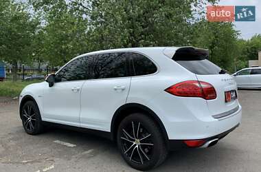 Позашляховик / Кросовер Porsche Cayenne 2014 в 