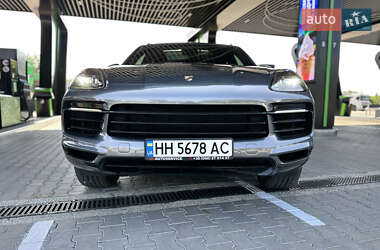 Внедорожник / Кроссовер Porsche Cayenne 2019 в 