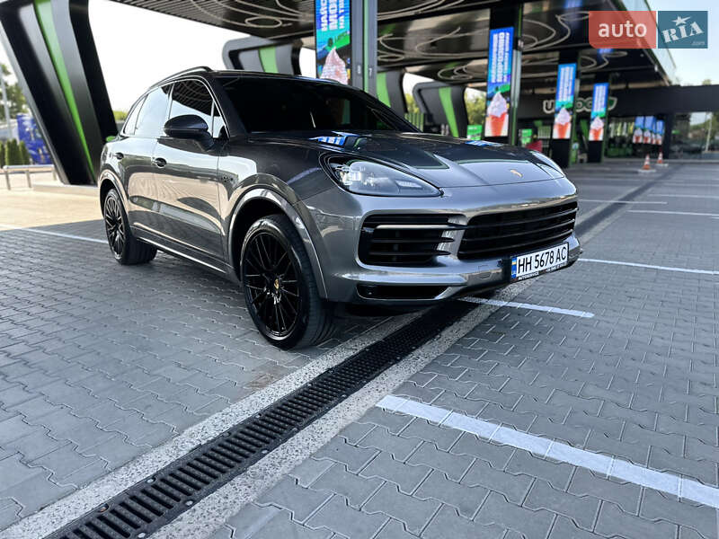 Позашляховик / Кросовер Porsche Cayenne 2019 в Одесі