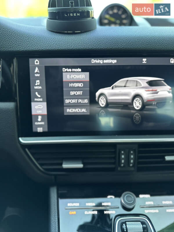 Позашляховик / Кросовер Porsche Cayenne 2019 в Одесі