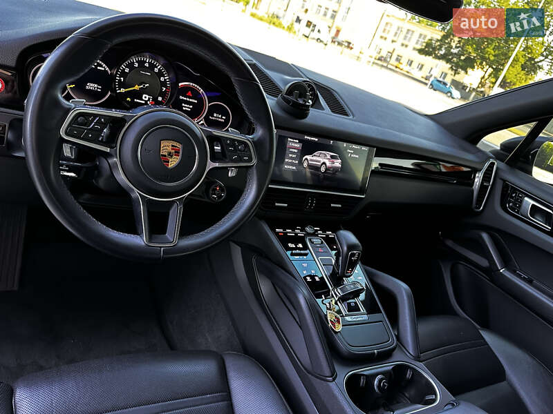 Позашляховик / Кросовер Porsche Cayenne 2019 в Одесі
