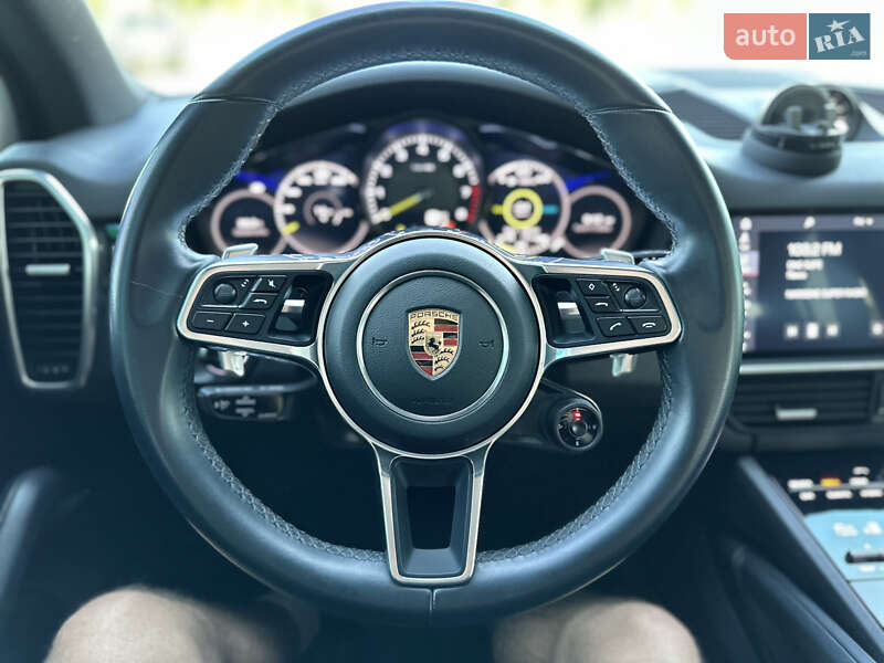 Позашляховик / Кросовер Porsche Cayenne 2019 в Одесі