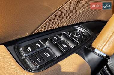 Внедорожник / Кроссовер Porsche Cayenne 2017 в 