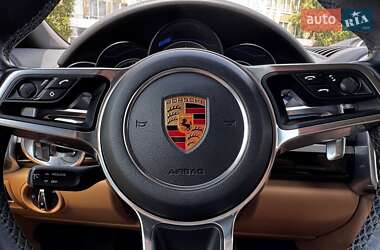 Внедорожник / Кроссовер Porsche Cayenne 2017 в 
