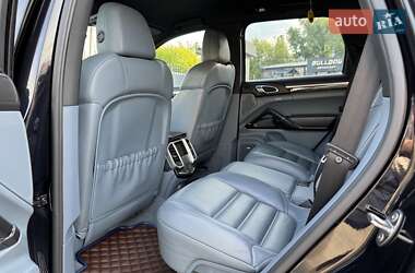 Внедорожник / Кроссовер Porsche Cayenne 2011 в 
