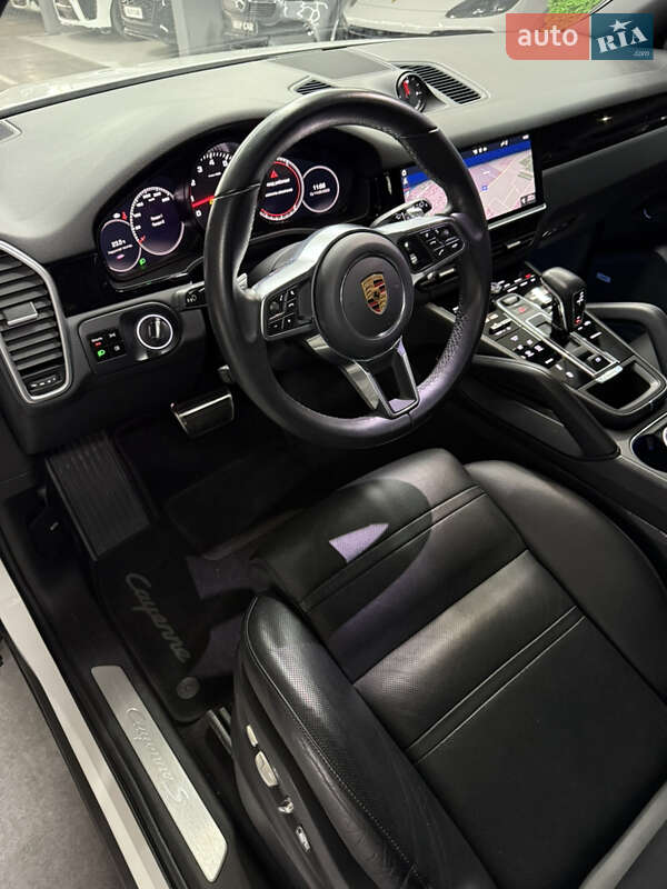 Внедорожник / Кроссовер Porsche Cayenne 2018 в Одессе