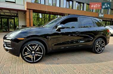 Внедорожник / Кроссовер Porsche Cayenne 2013 в 