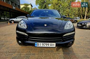 Внедорожник / Кроссовер Porsche Cayenne 2013 в 