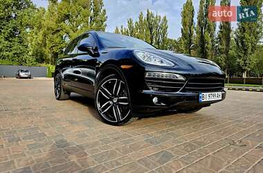 Внедорожник / Кроссовер Porsche Cayenne 2013 в 