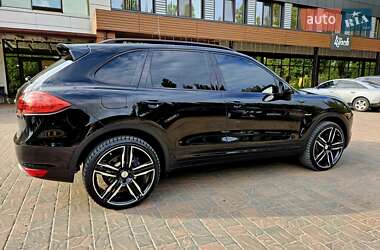 Внедорожник / Кроссовер Porsche Cayenne 2013 в 