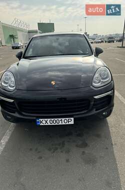 Внедорожник / Кроссовер Porsche Cayenne 2016 в 
