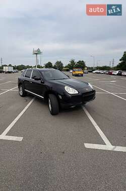 Внедорожник / Кроссовер Porsche Cayenne 2004 в 