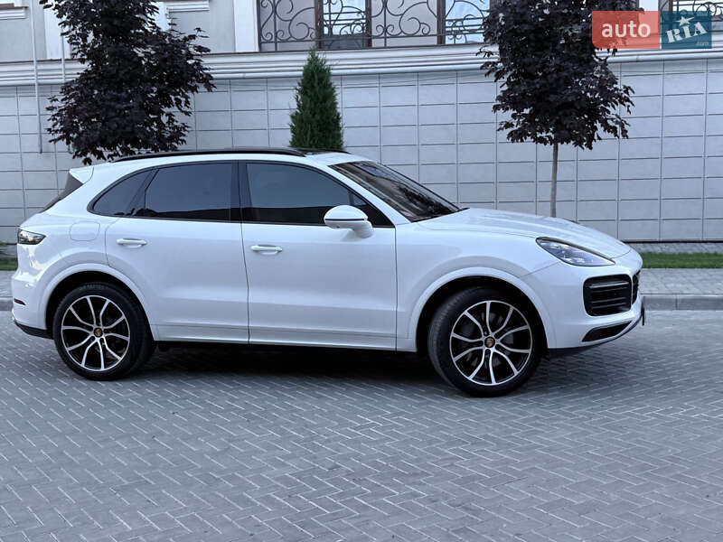 Внедорожник / Кроссовер Porsche Cayenne 2019 в Одессе
