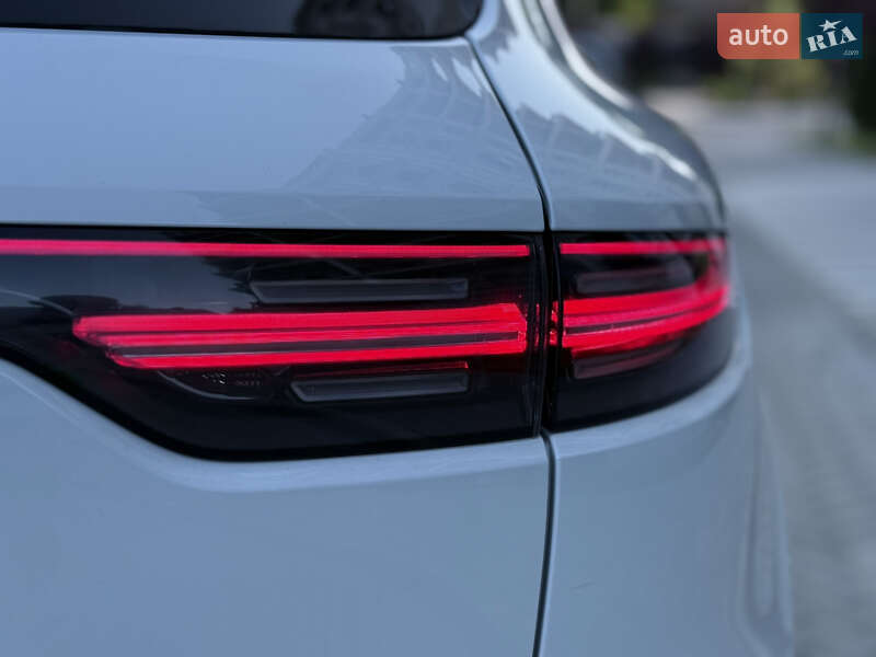 Внедорожник / Кроссовер Porsche Cayenne 2019 в Одессе