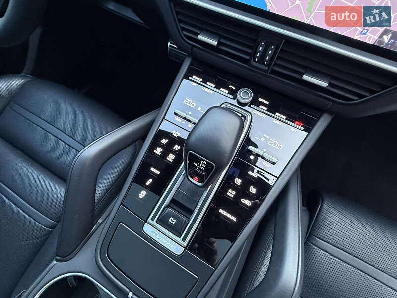 Внедорожник / Кроссовер Porsche Cayenne 2019 в Одессе