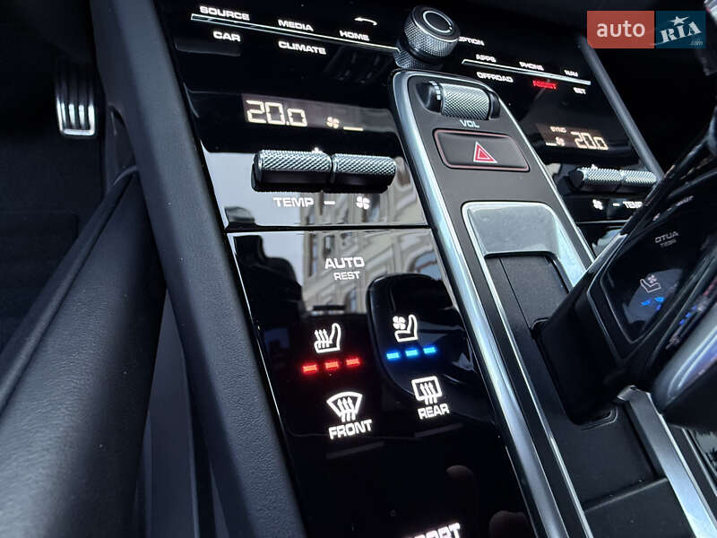 Внедорожник / Кроссовер Porsche Cayenne 2019 в Одессе