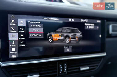 Внедорожник / Кроссовер Porsche Cayenne 2020 в 