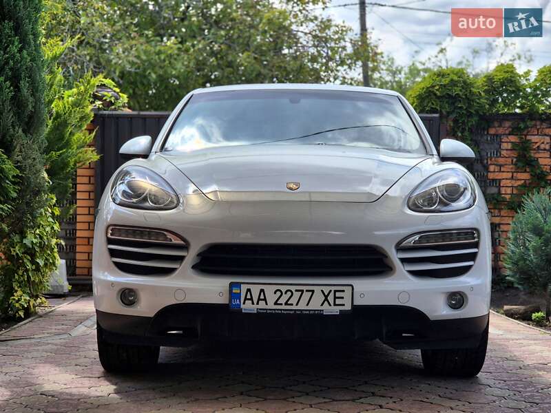 Позашляховик / Кросовер Porsche Cayenne 2013 в Запоріжжі