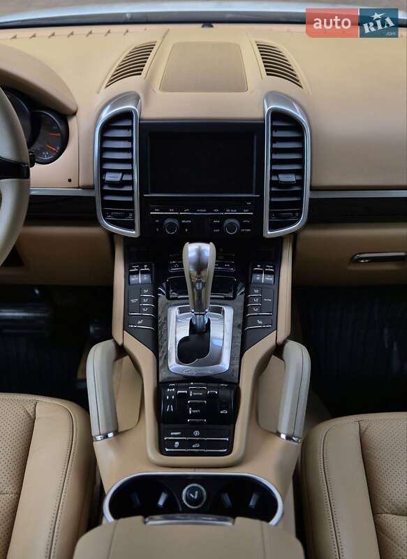 Позашляховик / Кросовер Porsche Cayenne 2013 в Запоріжжі