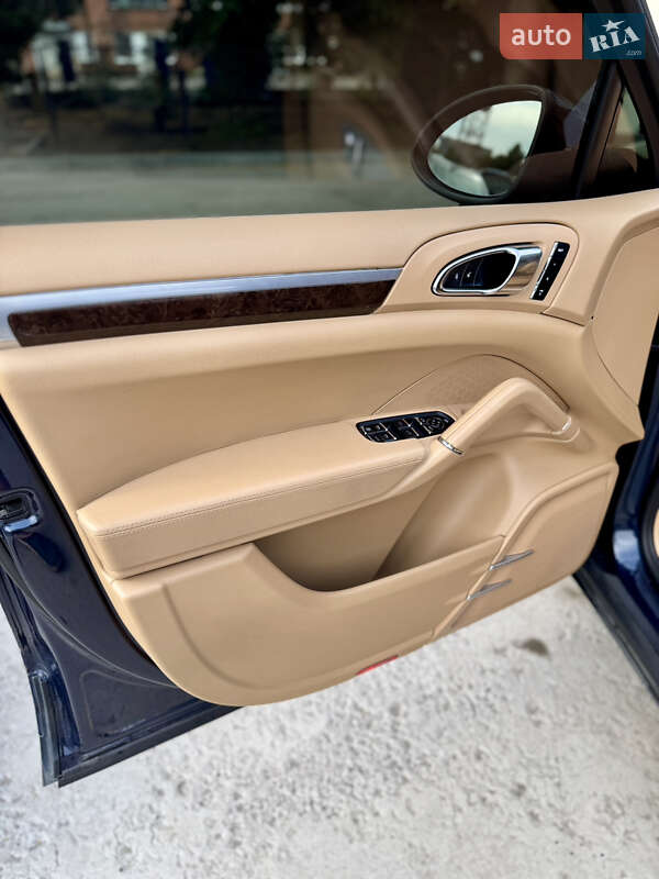 Позашляховик / Кросовер Porsche Cayenne 2012 в Мукачевому фото 8 Позашляховик / Кросовер Porsche Cayenne 2012 в Мукачевому