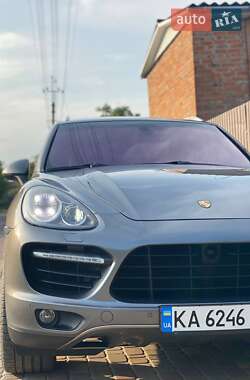 Внедорожник / Кроссовер Porsche Cayenne 2010 в 