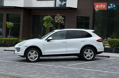 Позашляховик / Кросовер Porsche Cayenne 2013 в 