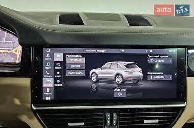 Позашляховик / Кросовер Porsche Cayenne 2018 в 