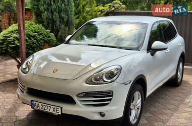 Позашляховик / Кросовер Porsche Cayenne 2013 в 