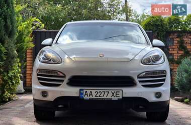 Позашляховик / Кросовер Porsche Cayenne 2013 в 