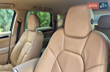 Позашляховик / Кросовер Porsche Cayenne 2013 в 