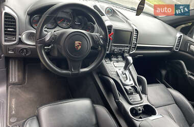 Внедорожник / Кроссовер Porsche Cayenne 2013 в 