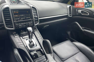 Внедорожник / Кроссовер Porsche Cayenne 2013 в 