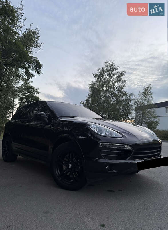 Внедорожник / Кроссовер Porsche Cayenne 2012 в Каменском