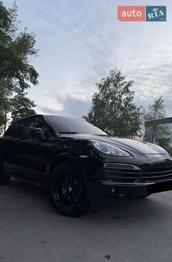 Внедорожник / Кроссовер Porsche Cayenne 2012 в 