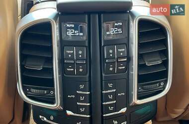 Внедорожник / Кроссовер Porsche Cayenne 2013 в 