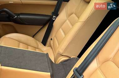 Внедорожник / Кроссовер Porsche Cayenne 2013 в 