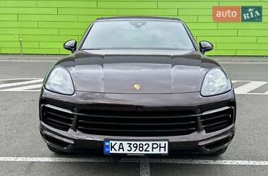 Внедорожник / Кроссовер Porsche Cayenne 2018 в 