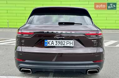 Внедорожник / Кроссовер Porsche Cayenne 2018 в 